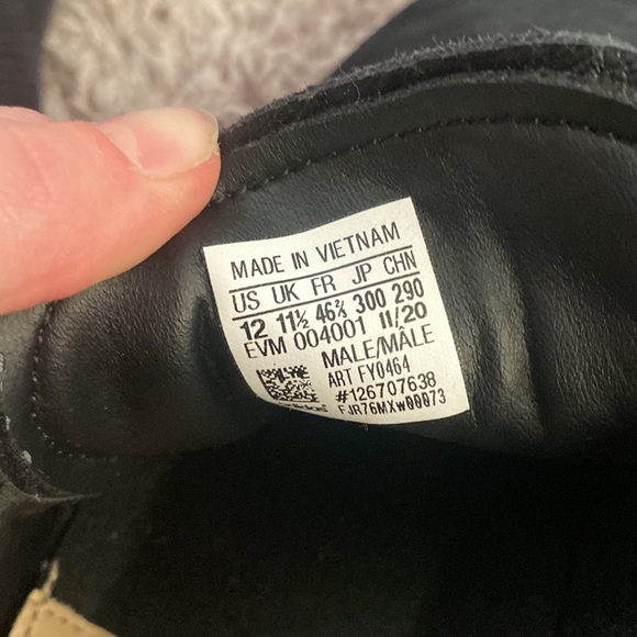 Adidas - Picture 6 of 7